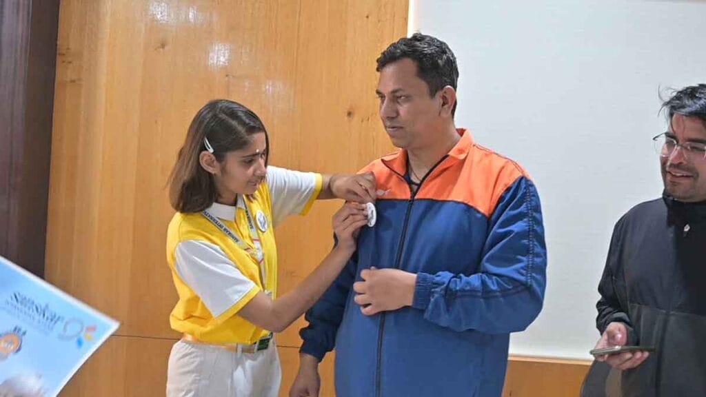 Sikar Clean Movement: देश में चमकेगा सीकर, हम बनाएंगे शहर को साफ, स्वच्छ व सुंदर, आप भी 'क्लीन सीकर मूवमेंट' में जुड़िए