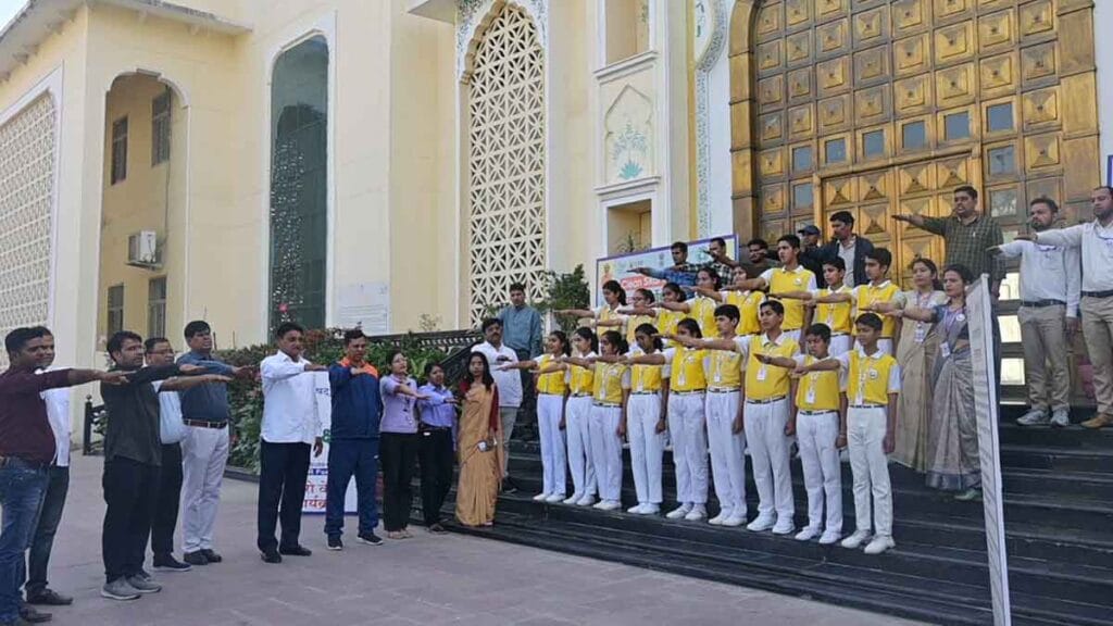 Sikar Clean Movement: देश में चमकेगा सीकर, हम बनाएंगे शहर को साफ, स्वच्छ व सुंदर, आप भी 'क्लीन सीकर मूवमेंट' में जुड़िए