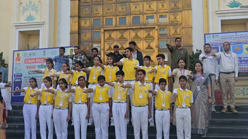 Sikar Clean Movement: देश में चमकेगा सीकर, हम बनाएंगे शहर को साफ, स्वच्छ व सुंदर, आप भी 'क्लीन सीकर मूवमेंट' में जुड़िए