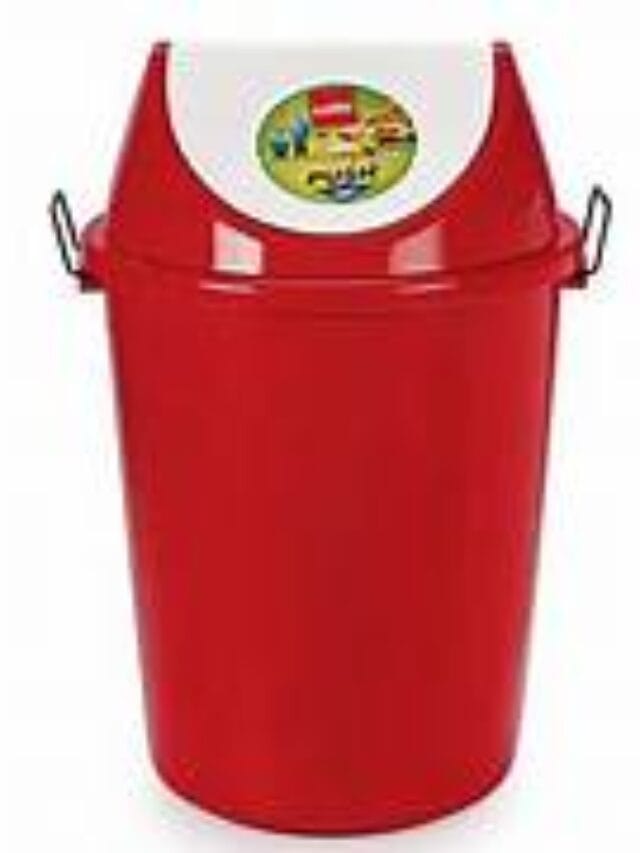 Vastu Tips- घर में रहे सुख समृद्धि इसलिए कूड़े की बाल्टी को रखें इस दिशा में