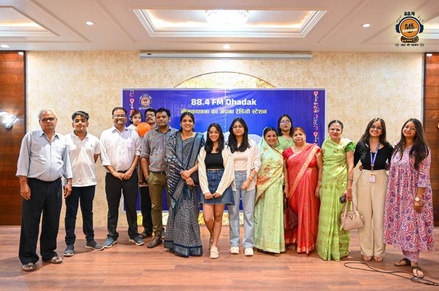 88.4 FM Dhadak: अब नीमकाथाना भी सुनेगा 'अपनी बात', 88.4 एफएम धड़क की शानदार शुरुआत, देखें कार्यक्रम की झलकियां- Photos FM dhadak 88.4 neem ka thana 5