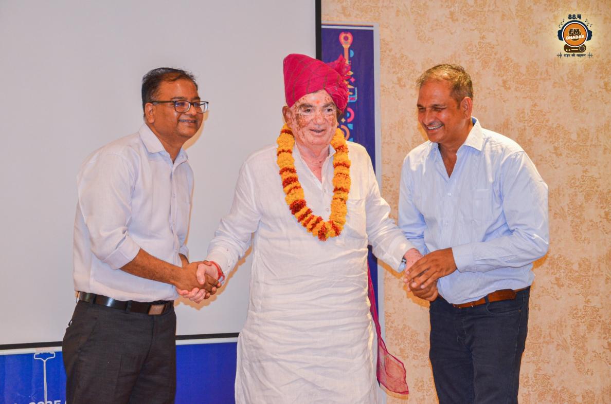 88.4 FM Dhadak: अब नीमकाथाना भी सुनेगा 'अपनी बात', 88.4 एफएम धड़क की शानदार शुरुआत, देखें कार्यक्रम की झलकियां- Photos FM dhadak 88.4 neem ka thana 7