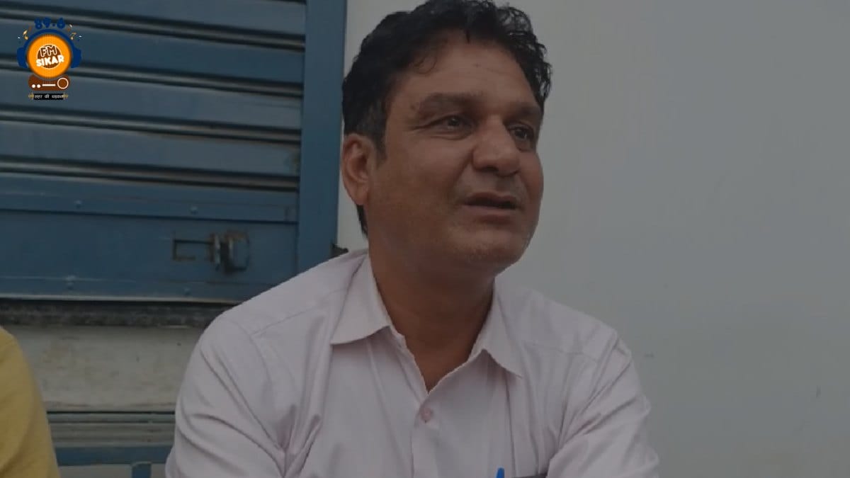 Sikar News: राधाकिशनपुरा में चलती कार बनी आग का गोला, देखते ही देखते जलकर खाक हुई गाड़ी, देखें वीडियो Sikar News: राधाकिशनपुरा में चलती कार बनी आग का गोला, देखते ही देखते जलकर खाक हुई गाड़ी, देखें वीडियो