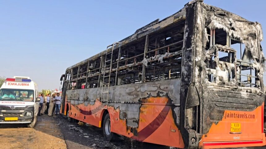 Jaisalmer Bus Fire Incident: जैसलमेर बस अग्निकांड में बड़ा खुलासा: 26 जिंदगियाँ लीलने वाली आग का सच सामने आया jaisalmer bus fire 1761360217 - FM SIKAR News