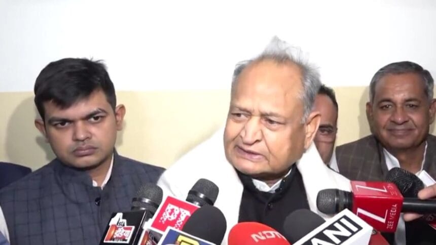 बिहार चुनाव 2025 में गहलोत ने मानी हार, ECI पर लगाए वोट चोरी के गंभीर आरोप; NDA की बढ़त पर सवाल- Bihar Chunav Results