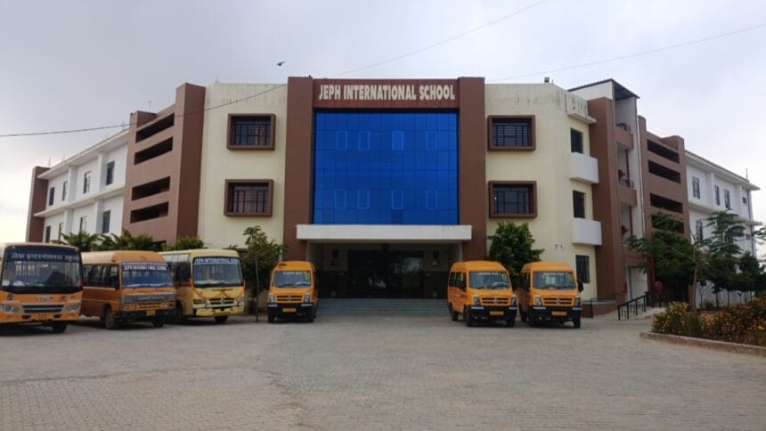 Jeph International School: नीमकाथाना का मॉर्डन स्कूल, जानें कैसे स्मार्ट लर्निंग से बच्चों की सोच बदल रही है