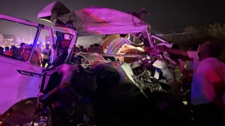 Phalodi Bus Accident News: कैसे हुआ फलोदी बस हादसा, जिसमें 15 श्रद्धालु मारे गए, ड्राइवर की ये गलती पड़ी भारी!