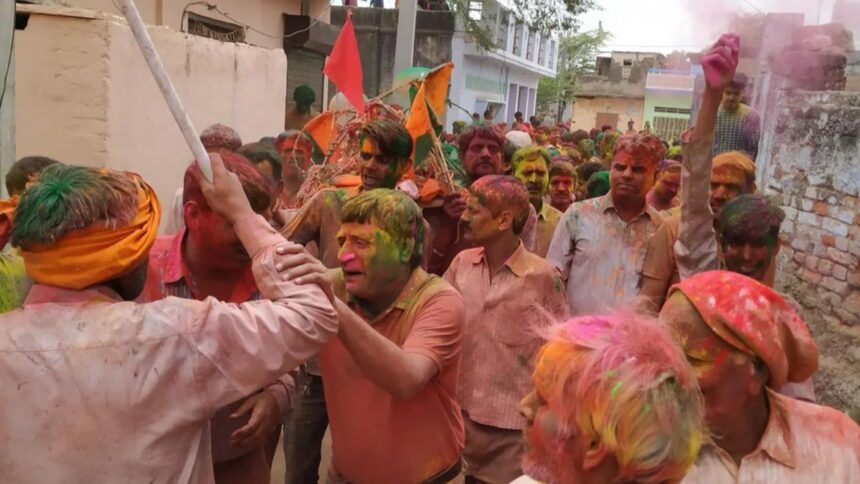 Unique Holi Celebration in Reengus Sikar with Barat and Arthi